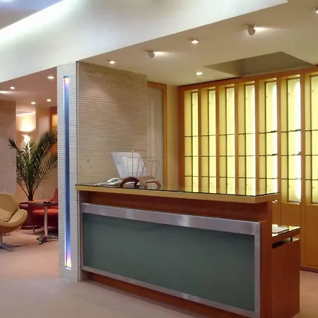 Hotel Tadz 4*